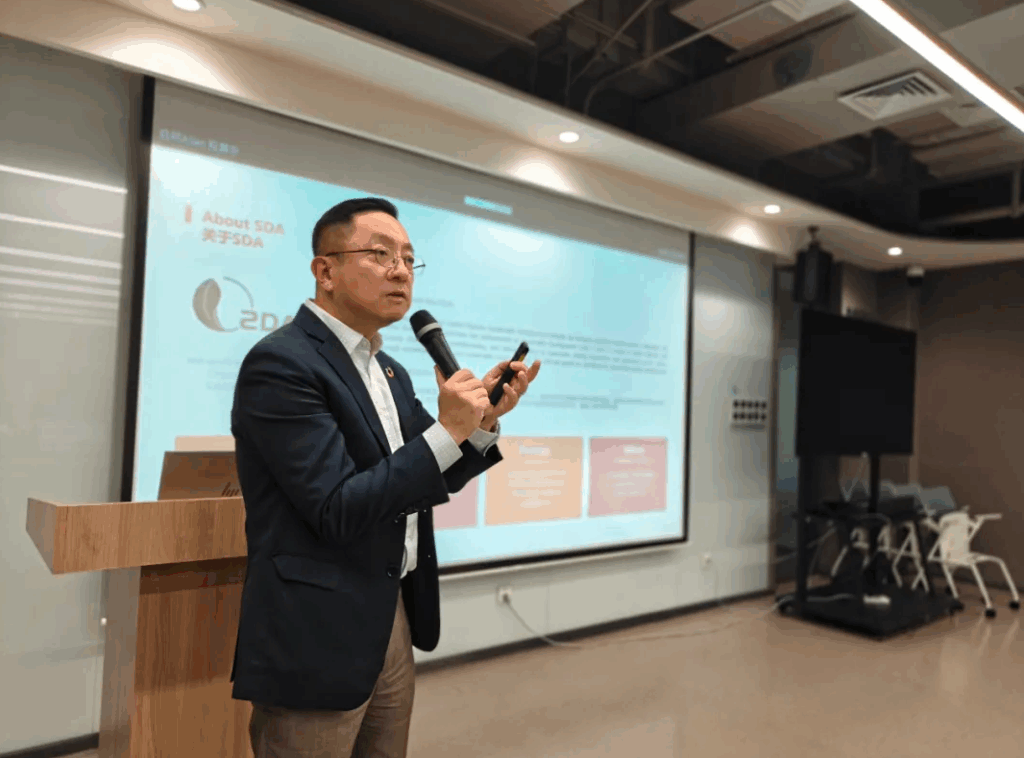 【高端闭门】走进菜鸟总部，以AI与绿色之名，重塑奢侈品供应链的未来